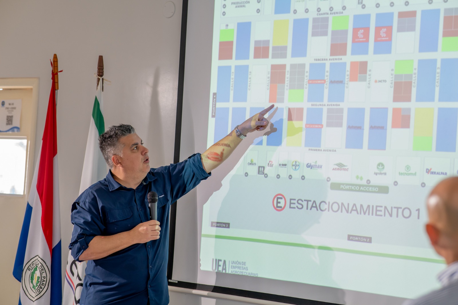 Carlos Gomez Fretes Carlos Gomez Fretes - Gerente General de Innovar.